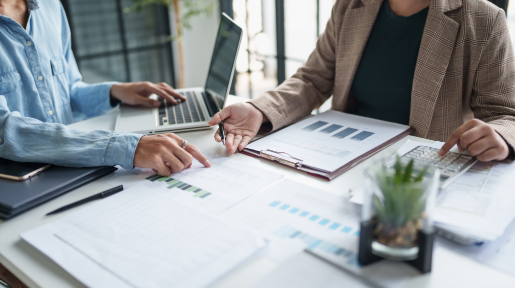 onafhankelijk onderzoek en advies